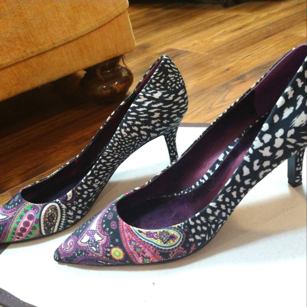 Nine West Kitten Heels size 7.5 US